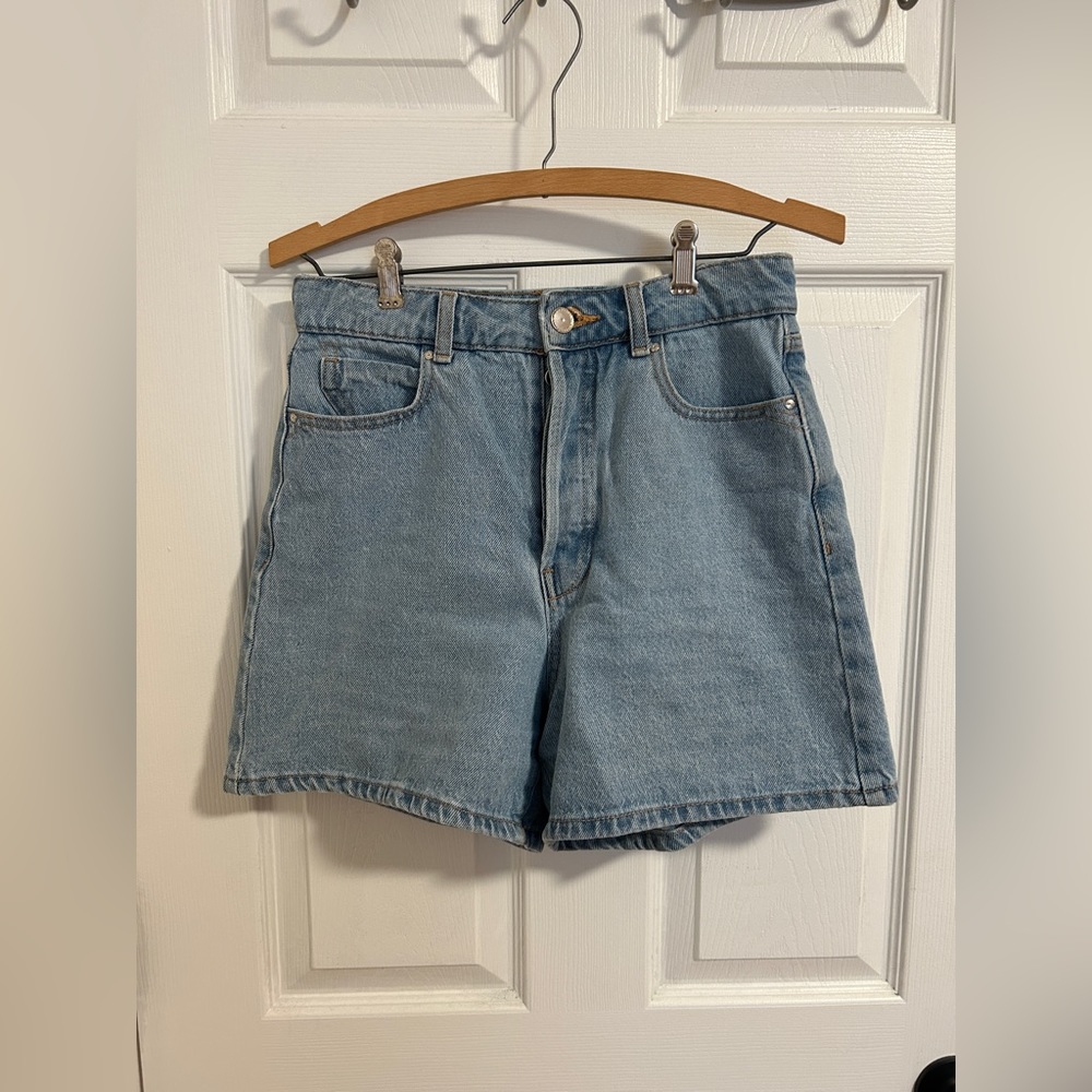 SOLD Zara High Rise Denim Shorts, High Waisted Mom Jean Shorts Women Minimalist